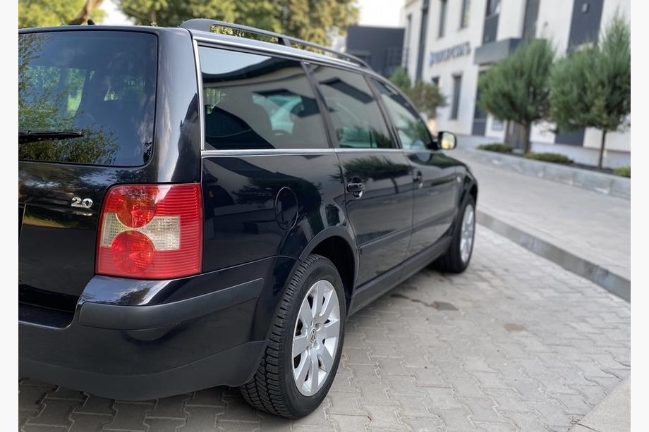 Volkswagen Passat B5 1997–2005 Wielkastverbreders (set van 4, zwart) Foto 19