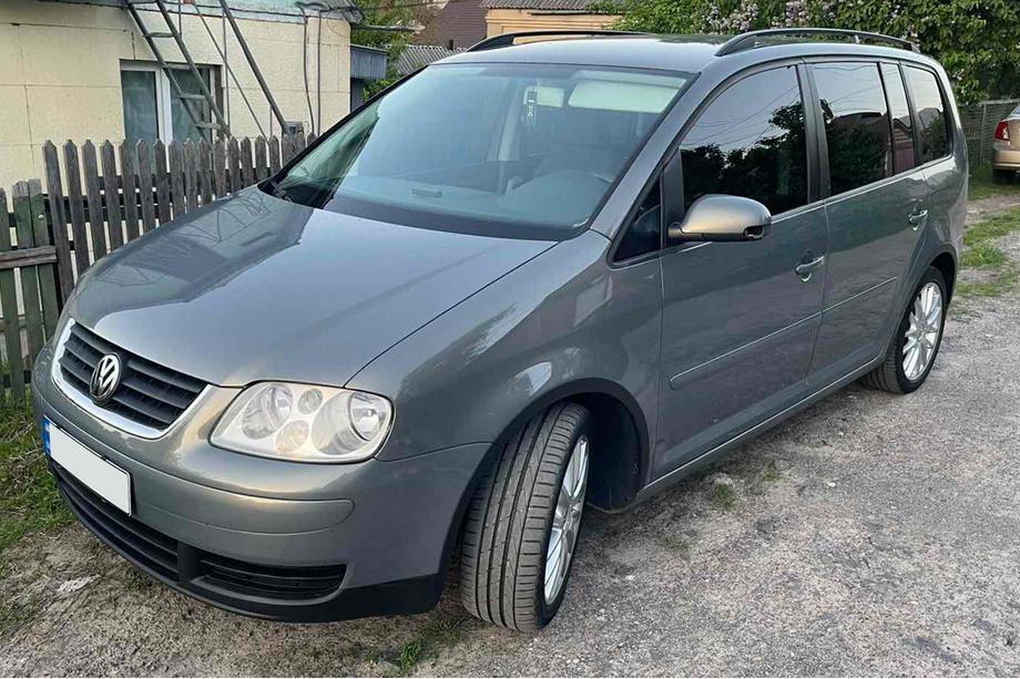 Volkswagen Touran 2003–2010 Wielkastverbreders (set van 4, zwart) 2006-2010, kunststof Image