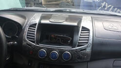 Mitsubishi L200 2006–2015 Dashboardpanelen set (11-delig) Titanium foto 6