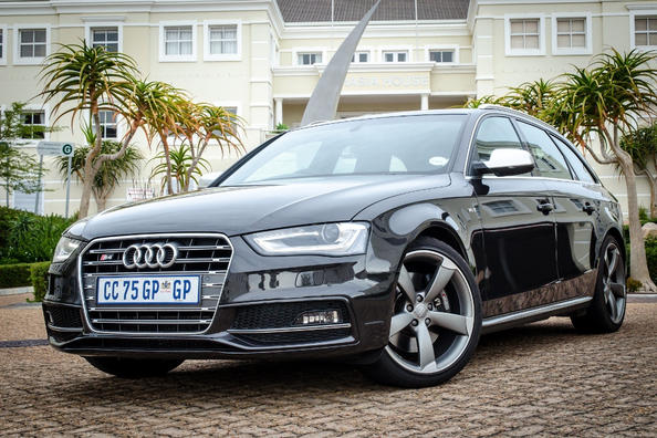 Review van de ‘opgeladen’ sedan Audi S4