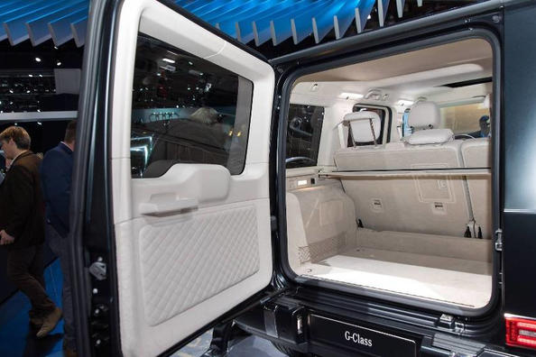 Review van de legendarische Mercedes-Benz G-Class SUV van de nieuwe generatie Foto 5