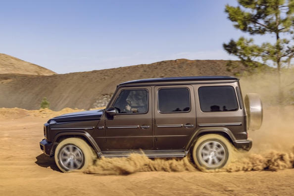 Review van de legendarische Mercedes-Benz G-Class SUV van de nieuwe generatie Foto 2