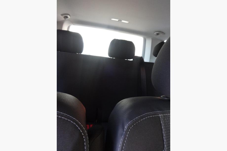 Volkswagen T5 2010–2015 Autostoelhoezen (kunstleer↗stof, Premium) Voorstoelen (2+1) Foto 6