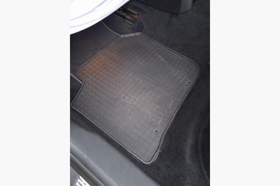 Skoda Superb 2009–2015 Rubberen vloermattenset (4 stuks, Polytep) Foto 5