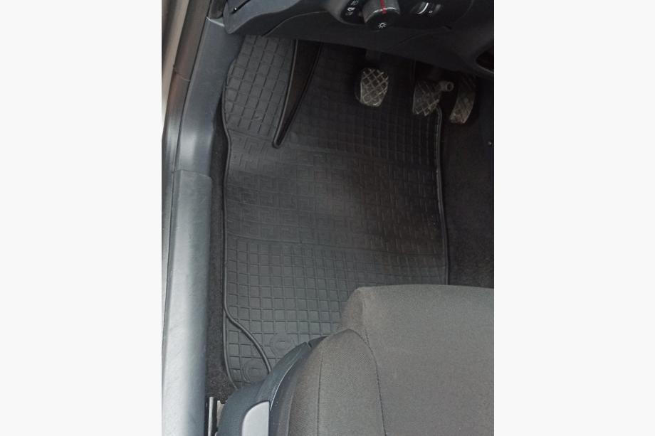 Seat Ibiza 2002–2009 Rubberen vloermattenset (4 stuks, Polytep) Image
