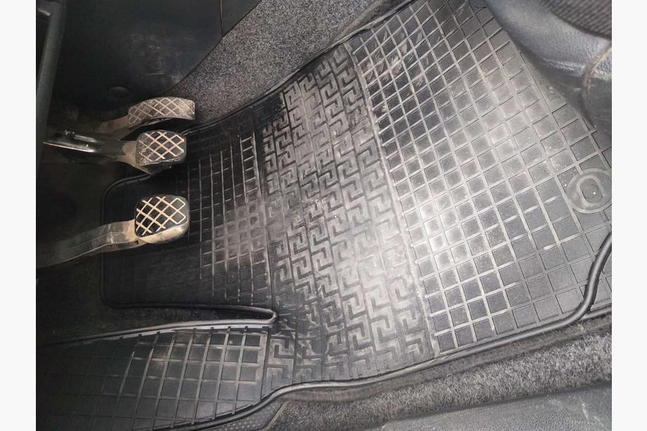 Seat Cordoba 2000–2009 Rubberen vloermattenset (4 stuks, Polytep) Image