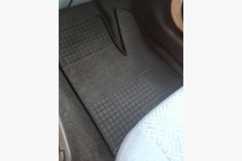 Fiat Doblo I 2005–2010 Rubberen vloermatten (2 stuks, Polytep) Foto 3