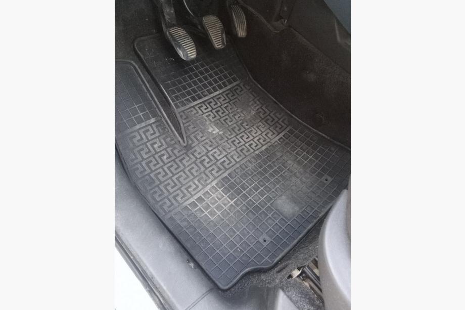 Fiat Doblo I 2005–2010 Rubberen vloermatten (2 stuks, Polytep) Foto 2