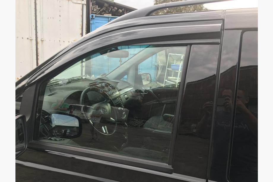 Mercedes Vito W639 2004–2014 Raamwindschermen (set van 2, Sunplex Sport) Foto 7