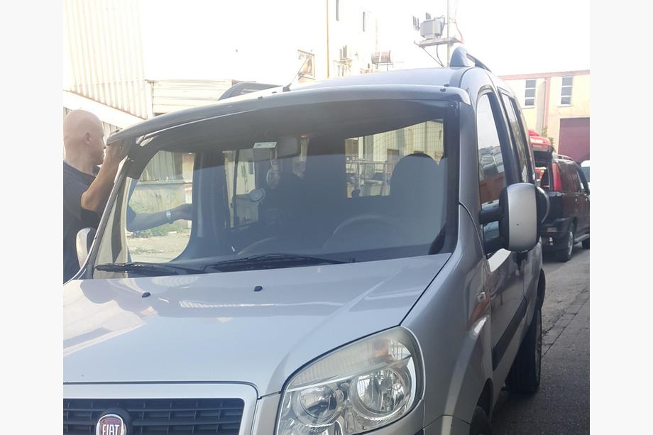 Fiat Doblo I 2001–2005 Voorruitvizier (zwart hoogglans, 5 mm) Foto 3