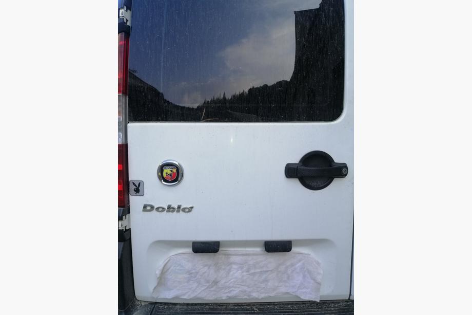 Fiat Doblo I 2005–2010 Embleem (Abarth, zelfklevend) Foto 3