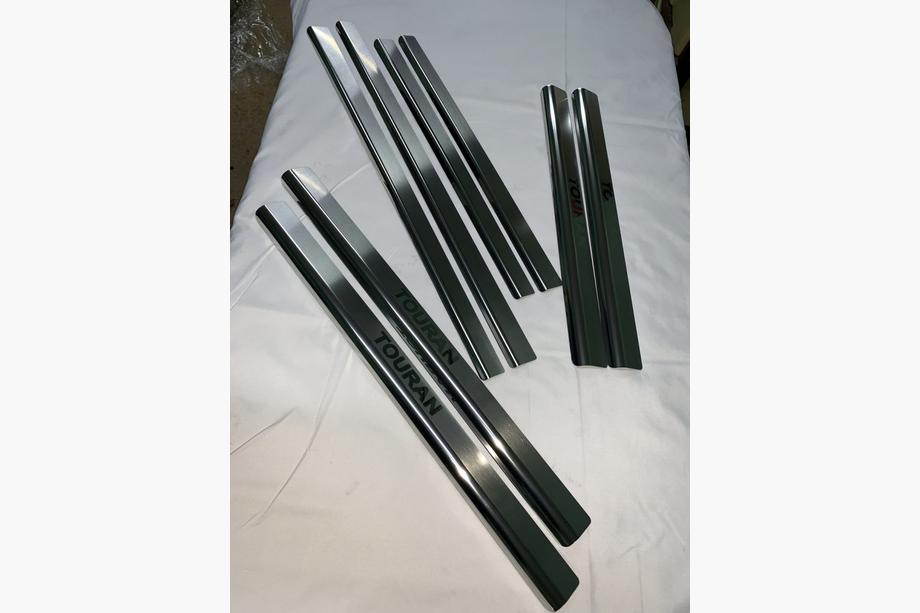 Volkswagen Touran 2003–2010 Nataniko RVS dorpellijsten (set van 4) Standaard - Lohmann-tape, 0,5 mm Foto 5