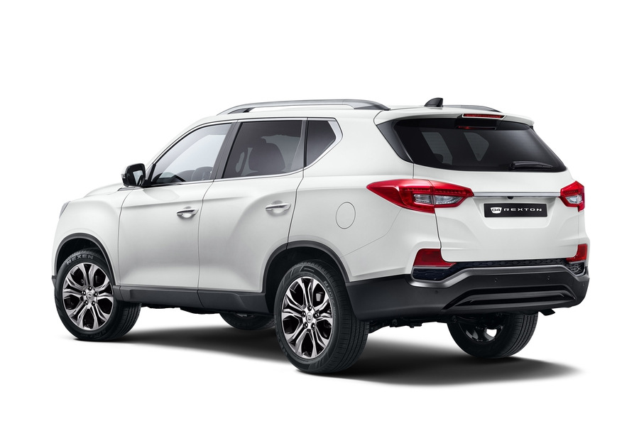 Review van de derde generatie SsangYong Rexton crossover