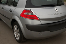 Renault Megane II 2004–2009 Achterlichtkappen (HB, 2 stuks, kunststof) foto 1