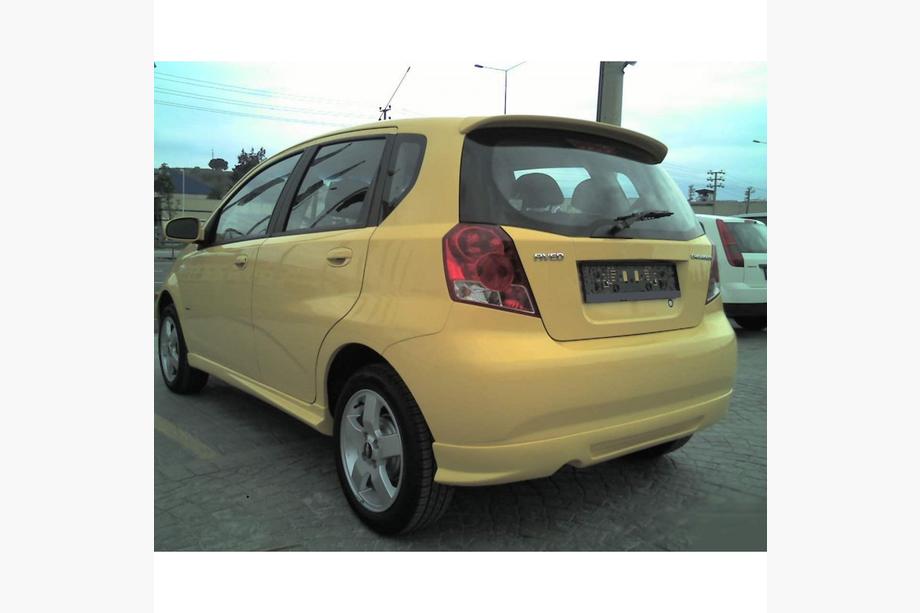 Chevrolet Aveo T200 2002–2008 Achterbumper afdekking (spuitklaar) Image