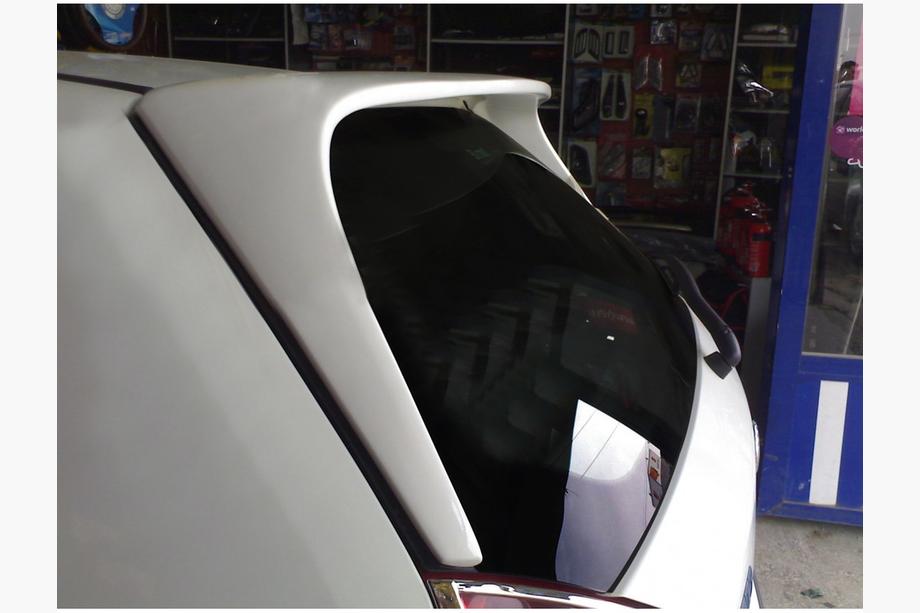 Fiat Palio 1996–2011 Lange spoiler (spuitklaar) Image
