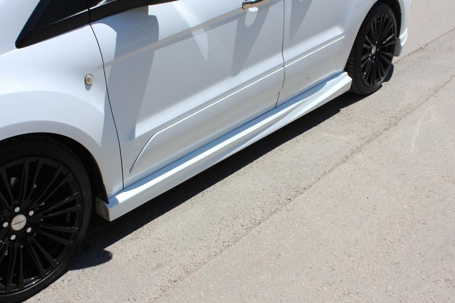 Ford Connect 2014–2021 Zijskirts (spuitklaar) Image
