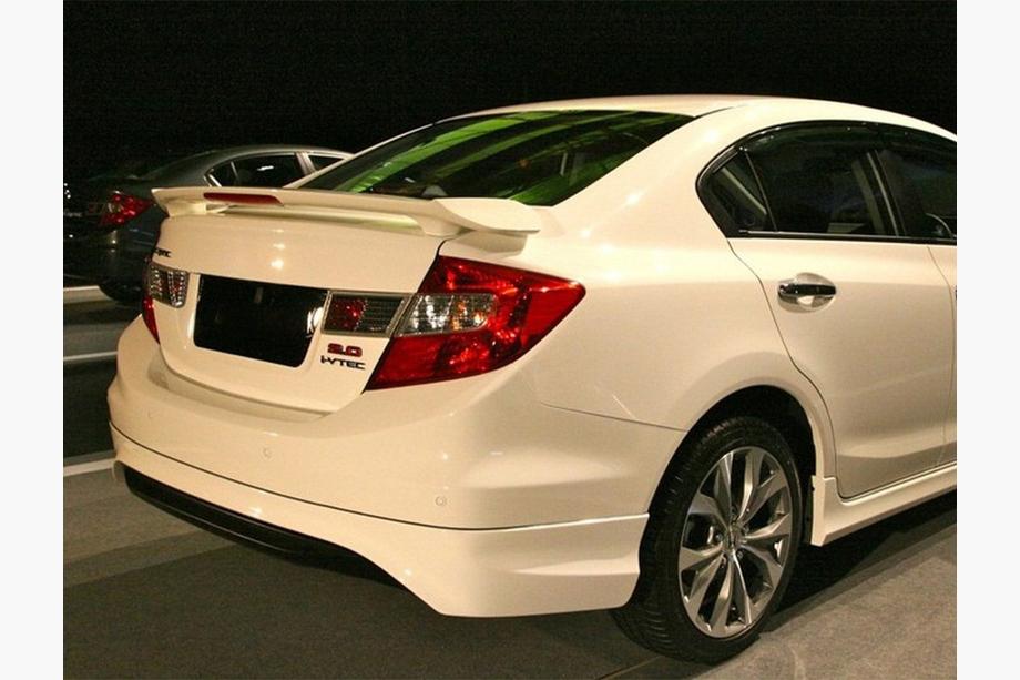 Honda Civic Sedan IX 2011–2016 Achterbumper afdekking (spuitklaar) Image