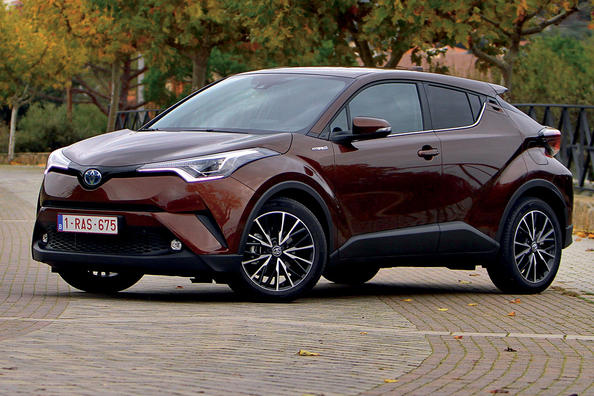 Compacte Toyota C-HR stads-crossover