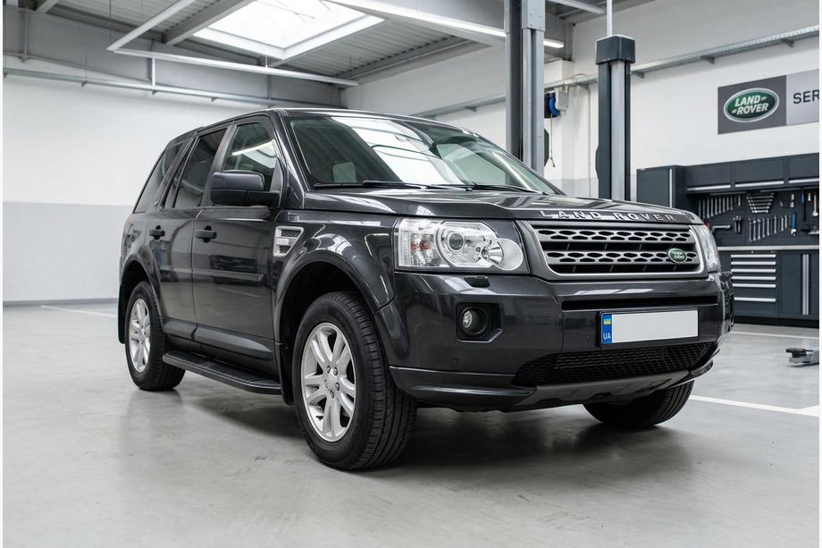 Land Rover Freelander II 2006–2014 Side steps Tayga Black (2 stuks, aluminium) Image