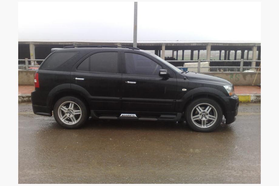 Kia Sorento I BL 2002–2009 Side steps Meliset (2 st., overspuitbaar) Foto 1