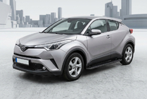 Toyota C-HR 2016–2023 Side steps Allmond Black (2 st., aluminium) foto 1