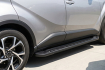 Toyota C-HR 2016–2023 Side steps RedLine Black (set van 2, aluminium) foto 1