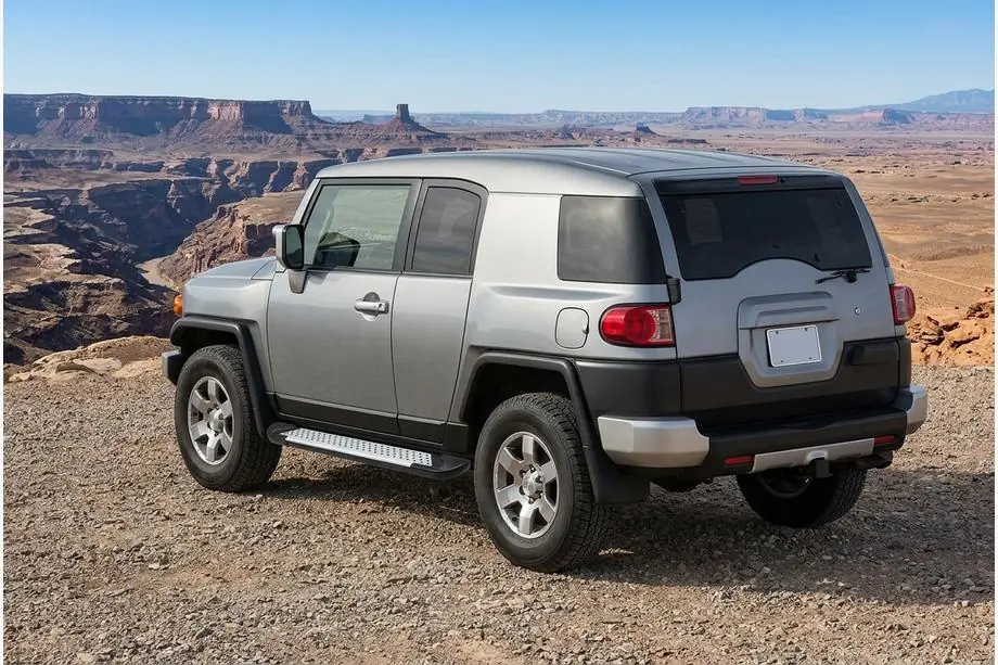 Toyota FJ Cruiser 2006–2022 Side steps Allmond Grey (set van 2, aluminium) Image