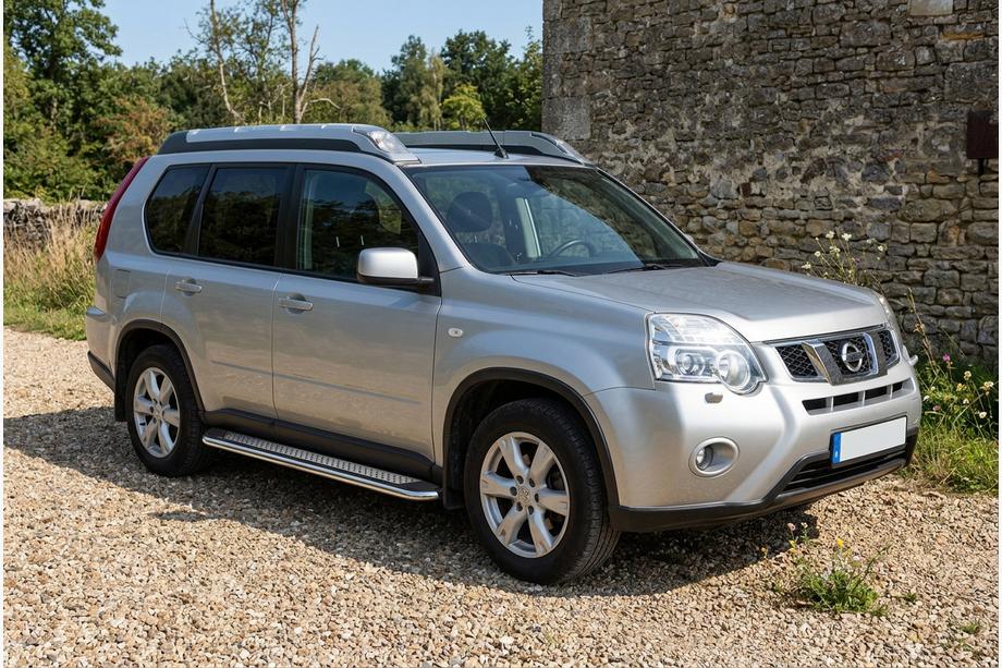 Nissan X-trail T31 2007–2014 Zijtreden Maydos V2 (2 st., aluminium/RVS) Foto 1