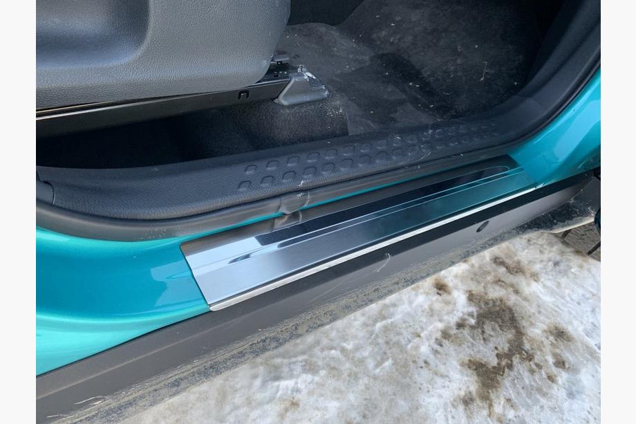 Toyota C-HR 2016–2023 Nataniko RVS dorpellijsten (set van 4) Premium - 3M tape, 0,8 mm Foto 3