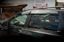 Nissan Qashqai 2010–2014 Raamwindschermen met chromen sierlijst (set van 4, Niken) foto 4