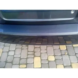 Kunststof achterbumper diffuser met opstaande rand foto 3