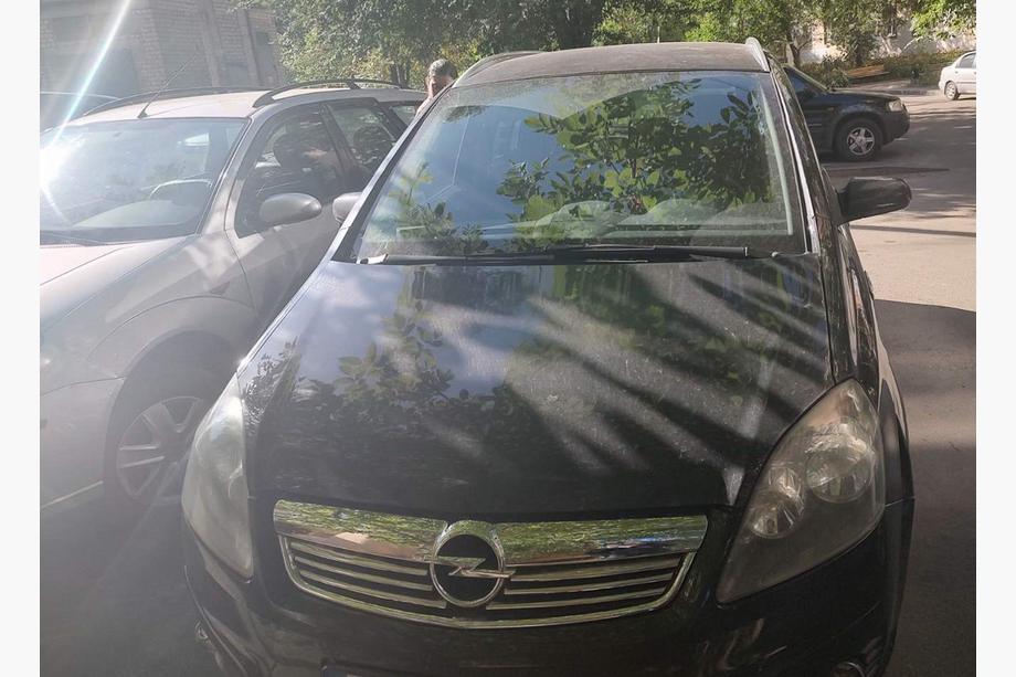 Opel Zafira B 2005–2011 RVS sierlijsten voor grille (6-delig) Foto 4