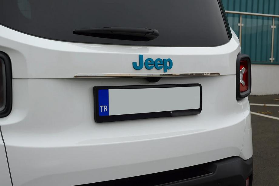 Jeep Renegade 2014– Chromen sierlijst boven de kentekenplaat (RVS) Image