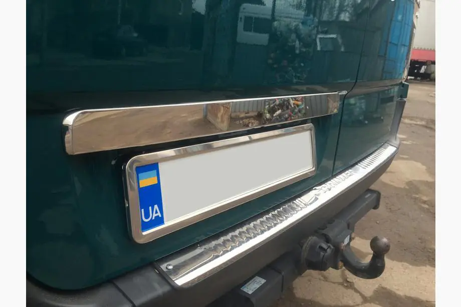 Mercedes Sprinter W906 2006–2018 Sierlijst boven kenteken BlackChrome (RVS) Image