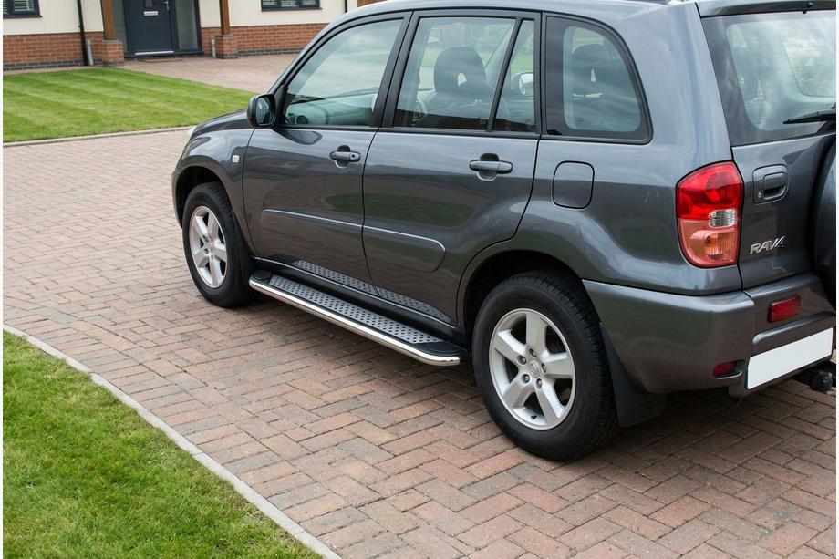 Toyota Rav 4 2001–2005 Zijtreden Maydos V2 (2 st., aluminium/RVS) Image