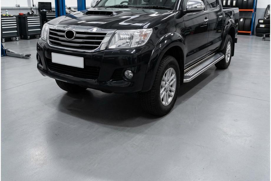 Toyota Hilux 2006–2015 Zijtreden Maydos V2 (2 st., aluminium/RVS) Foto 1