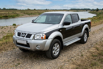 Nissan NP300 1999–2015 Zijtreden Maya V2 (set van 2, aluminium) foto 1