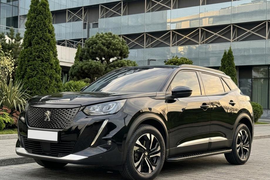 Peugeot 3008 2016–2023 Side steps Bosphore Black (set van 2, aluminium) Image