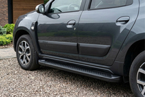 Renault Duster 2018–2024 Allmond Black zijtreden (2 st., aluminium) foto 1