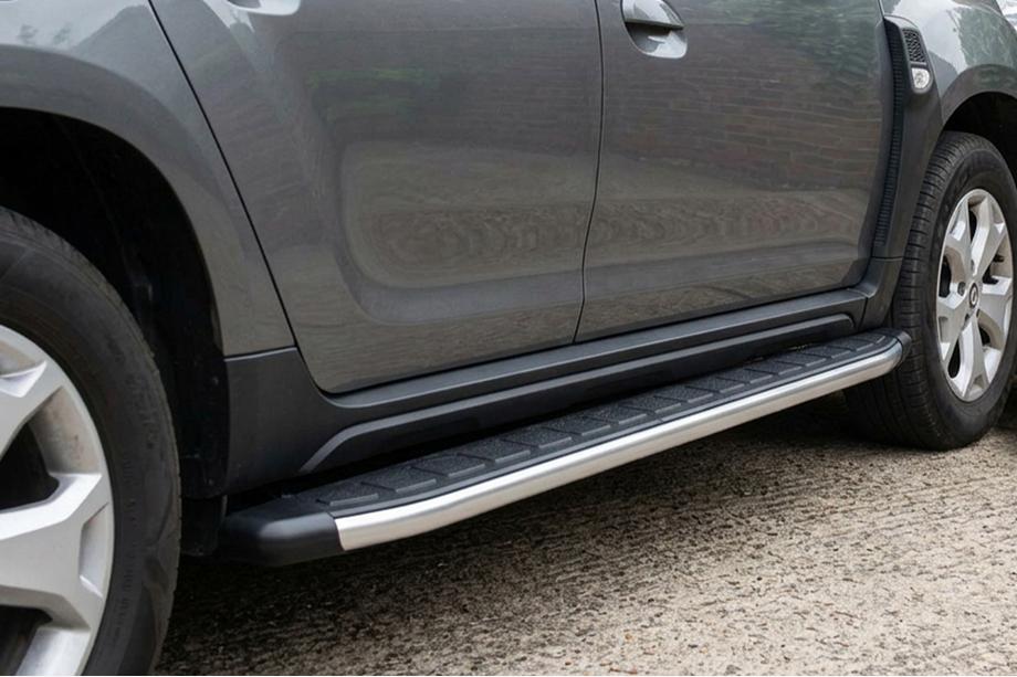 Renault Duster 2018–2024 Fullmond side steps (2 stuks, aluminium) Image