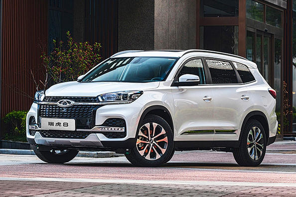 Zevenzits crossover Chery Tiggo 8