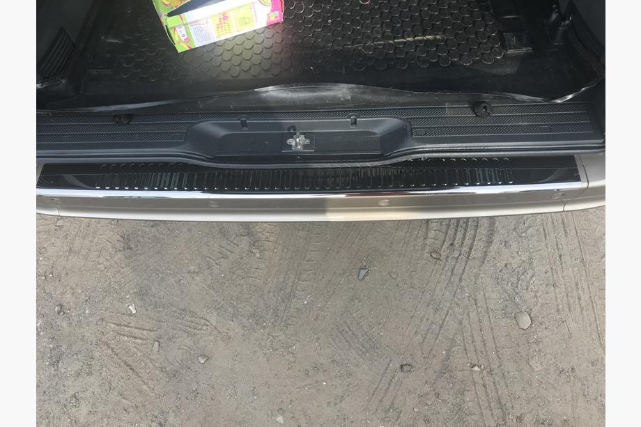 Mercedes Vito W639 2004–2014 Achterbumperbeschermplaat zwart chroom (OmsaLine, staal) Foto 5