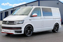 Volkswagen T6 2015–2024 Sportline voorbumperlip 2015-2018 (spuitklaar) foto 1