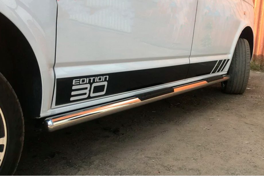 Volkswagen T6 2015–2024 Sidebars (set van 2, RVS) 70 mm, lange wielbasis Image