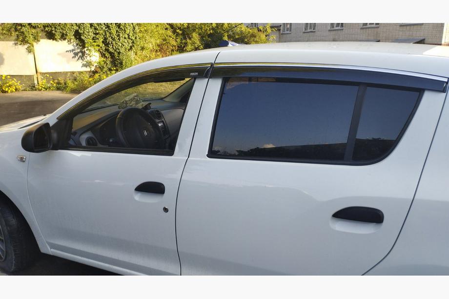 Renault Sandero 2013–2022 Raamwindschermen met chroomlijst HB (4 stuks, Niken) Foto 1