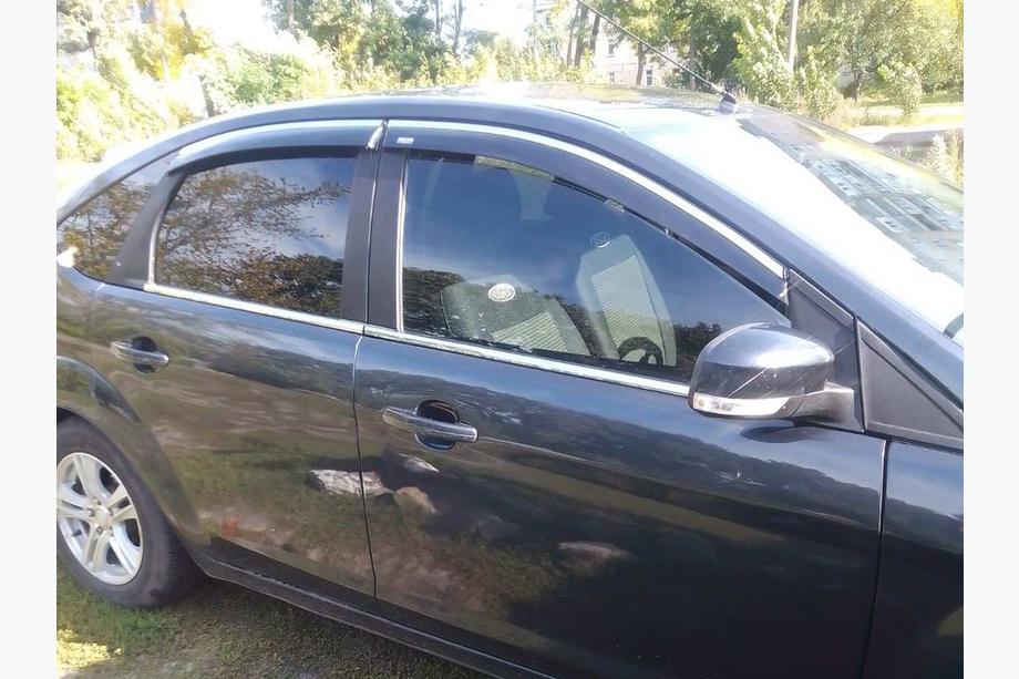 Ford Focus II 2005–2008 Raamwindschermen met chromen sierlijst SD/HB (4 stuks, Niken) Image