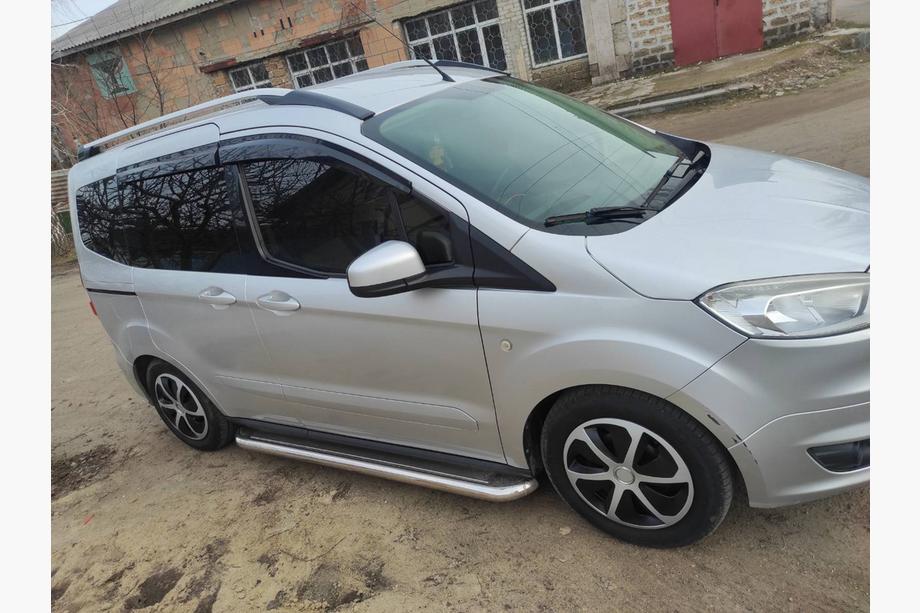 Ford Courier 2014–2023 Premium side steps (2 st., RVS) Image
