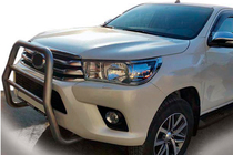 Toyota Hilux 2015– RVS frontbescherming QT007 foto 1