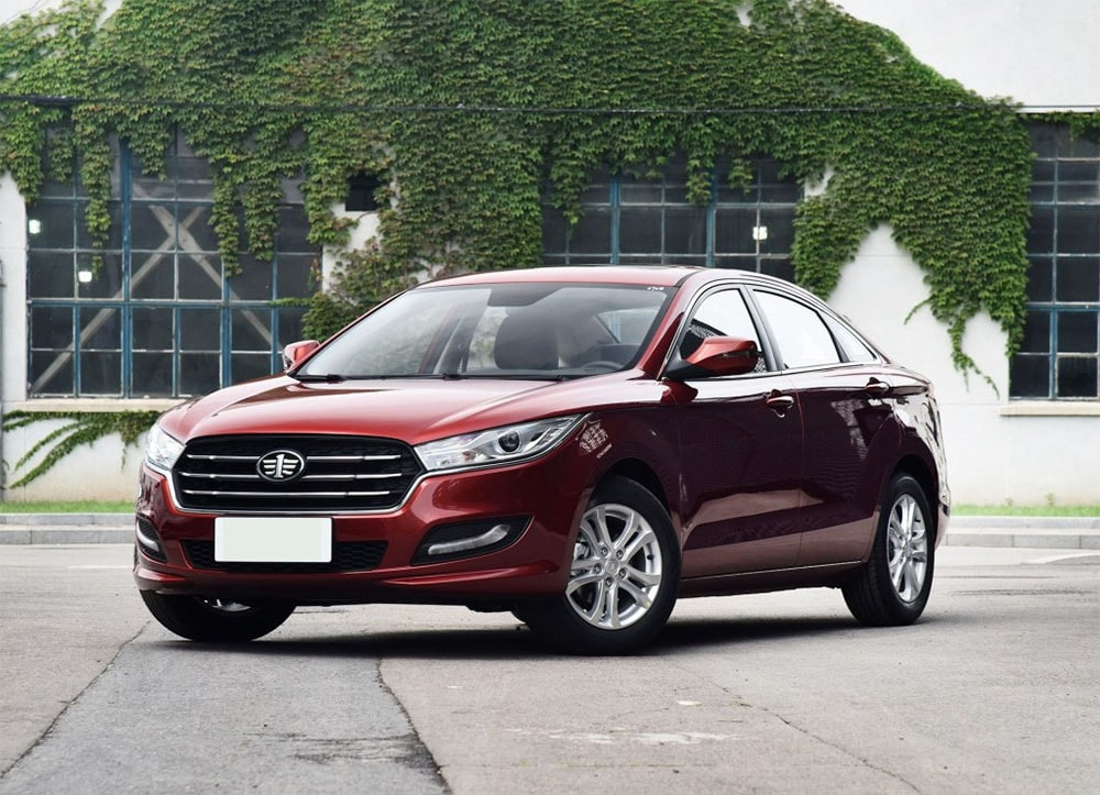 Review van de FAW Besturn B50 sedan van de tweede generatie